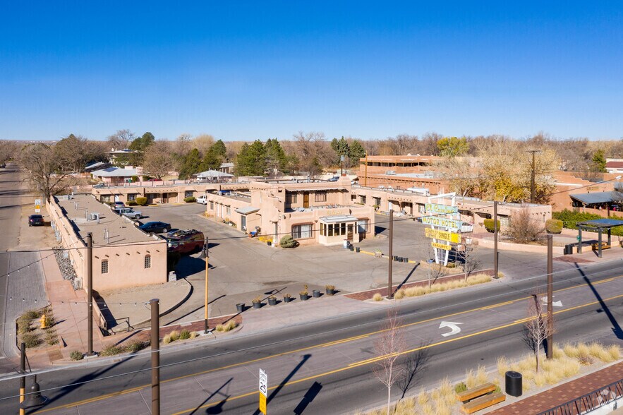 More Photos Of 6851 4th St NW, Los Ranchos De Albuquerque Hotel For Sale