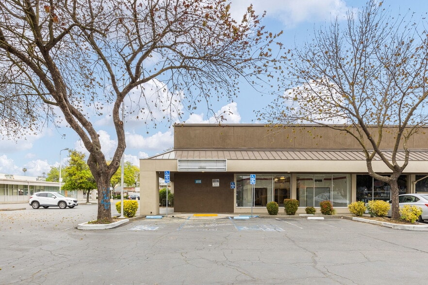 More Photos Of 106-108 W Main St, Woodland General Retail For Sale