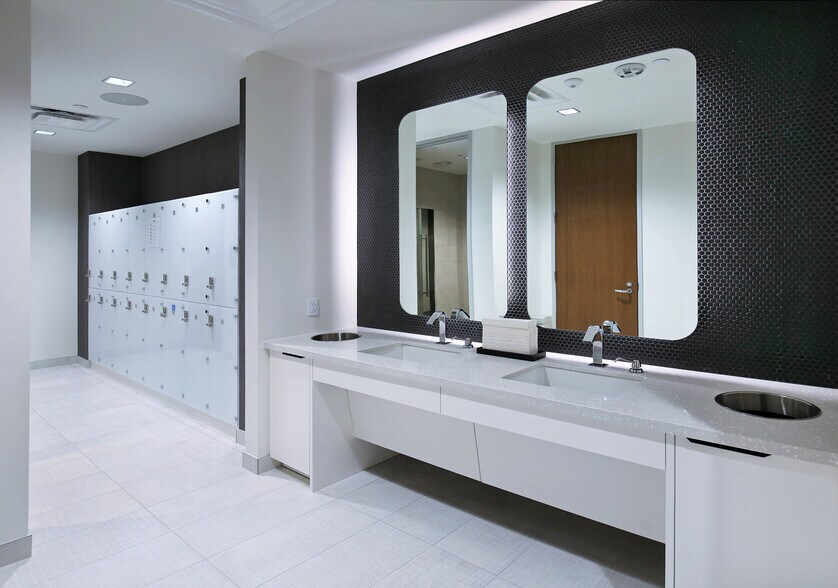 More Photos Of 8401 N Central Expy, Dallas Office For Lease