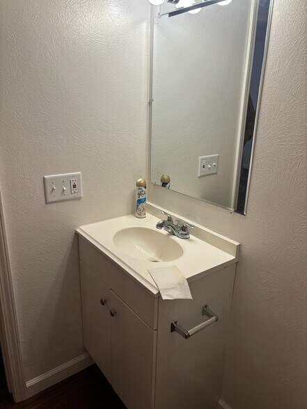 More Photos Of 1521 Brooke Park Dr, Toledo Apartments For Sale