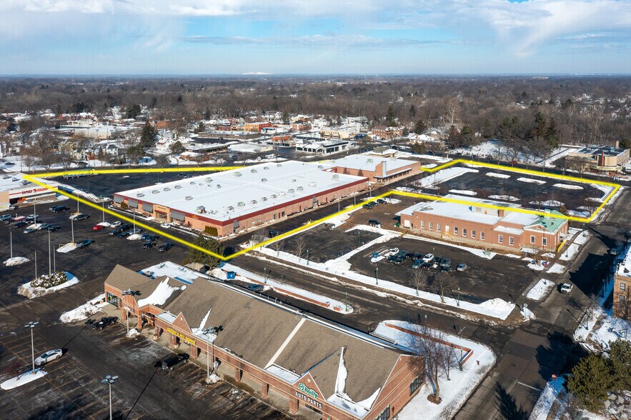 More Photos Of 35425 W Michigan Ave, Wayne Medical For Sale