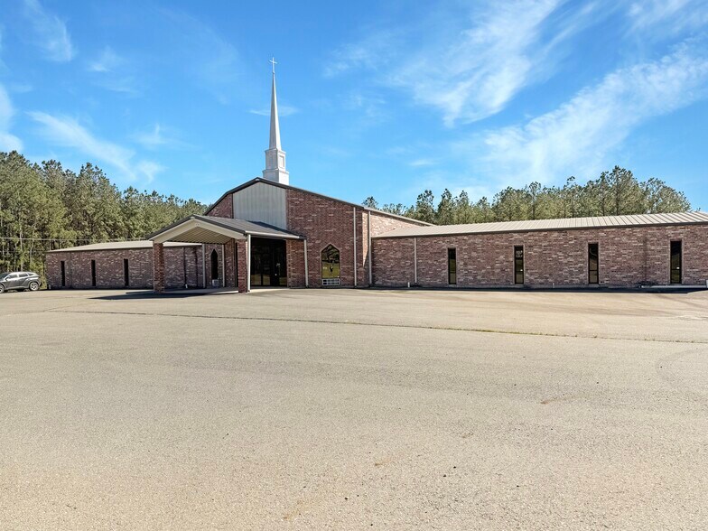 Primary Photo Of 1578 Hammond st, Hornbeck Religious Facility For Sale