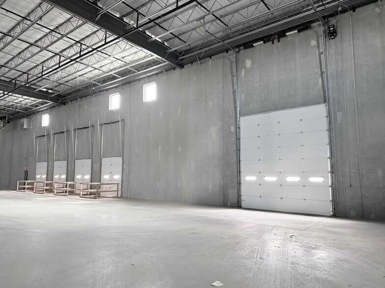 More Photos Of 5400 Career Ave, Sioux Falls Industrial For Lease