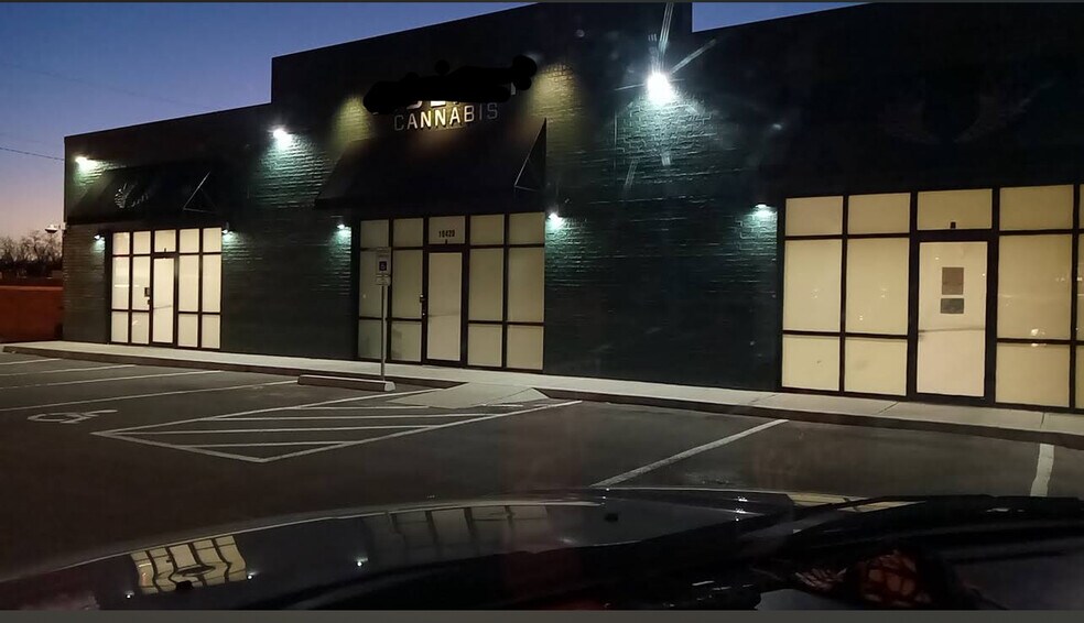More Photos Of 10420 Blue Ridge Blvd, Kansas City Storefront Retail Office For Lease