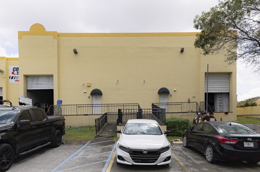More Photos Of 2005 NW 110th Ave, Miami Warehouse For Lease
