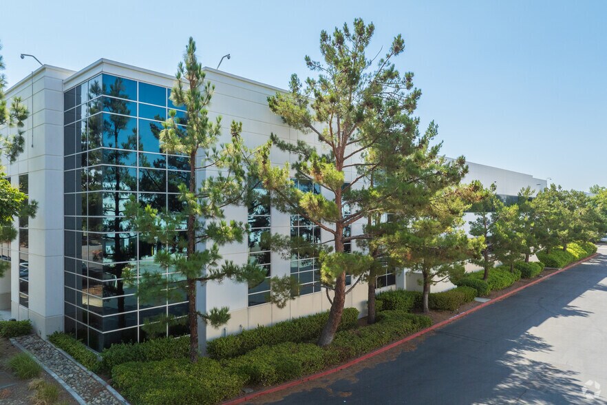 Primary Photo Of 14597 Baseline Ave, Fontana Warehouse For Lease