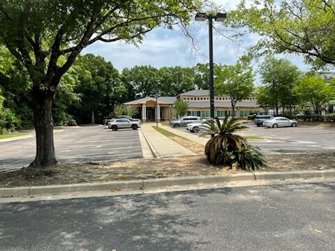 More Photos Of 4682 Airport Blvd, Mobile Medical For Sale