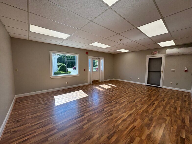 More Photos Of 55 Constitution Ave, Portsmouth Office Residential For Sale