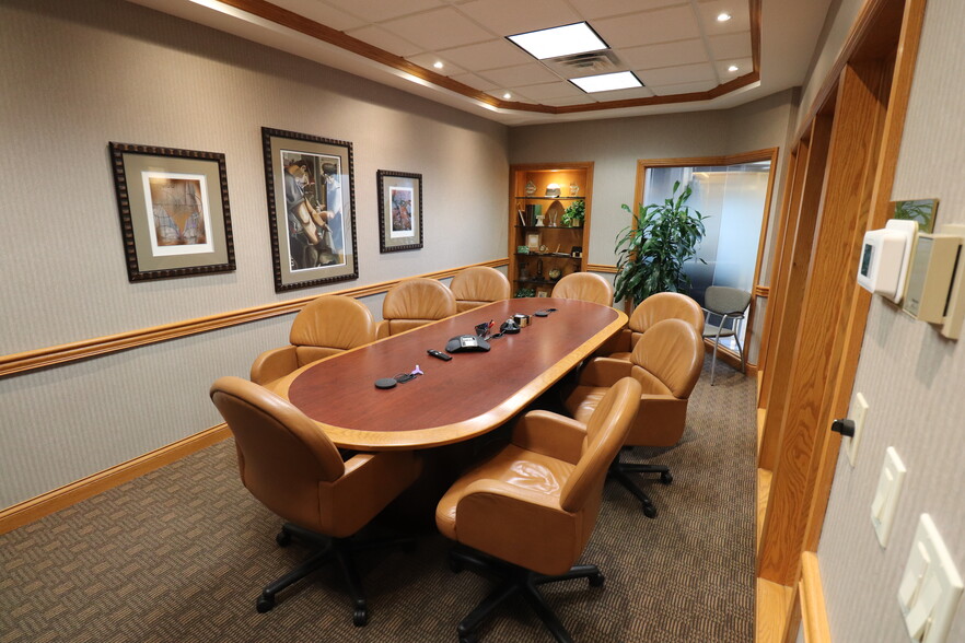 More Photos Of 9009 Coldwater Rd, Fort Wayne Unknown For Lease