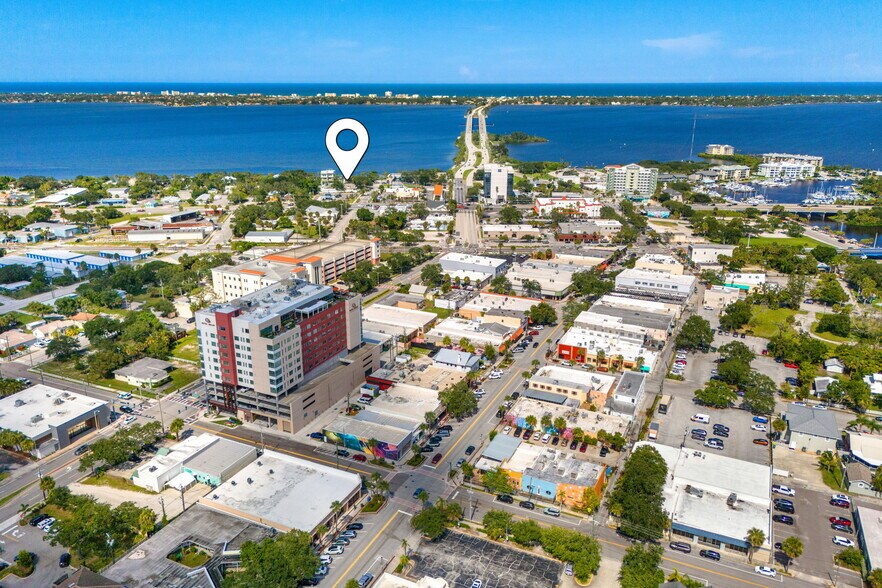 More Photos Of 1811 Riverview Dr, Melbourne Office Residential For Sale