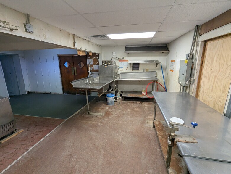 More Photos Of 17 Main St, Ballston Lake Restaurant For Lease