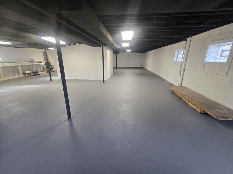 More Photos Of 1095 W Huron St, Waterford Medical For Sale