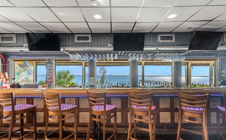 More Photos Of 4845 Dixie Hwy NE, Palm Bay Restaurant For Sale