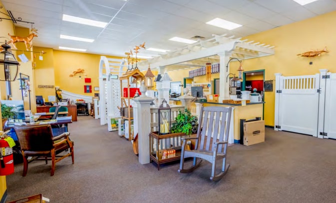 More Photos Of 32 Pine St, Norfolk Showroom For Lease