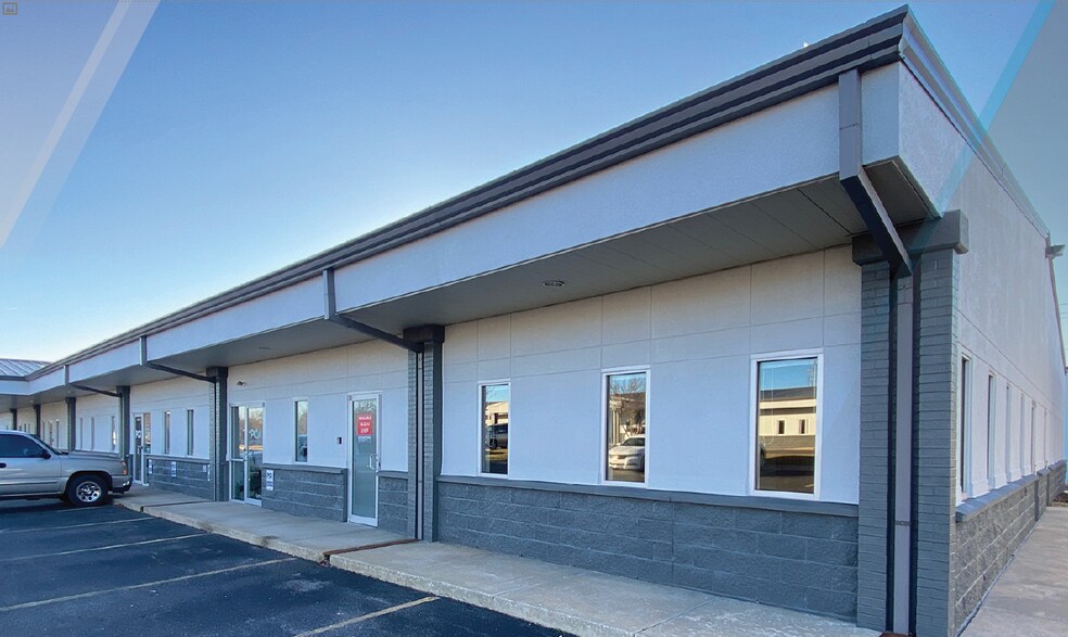 More Photos Of 2704 SE Otis Corley Dr, Bentonville Office For Lease