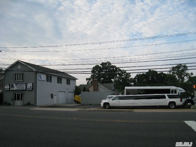 More Photos Of 150 Jerusalem Ave, Massapequa Office For Sale