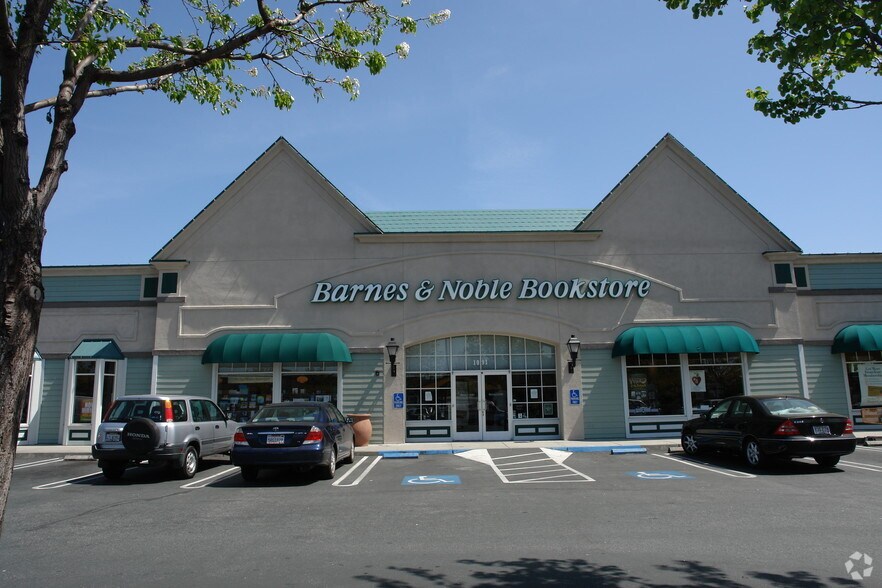 More Photos Of 1001-1111 El Camino Real, Redwood City Unknown For Lease