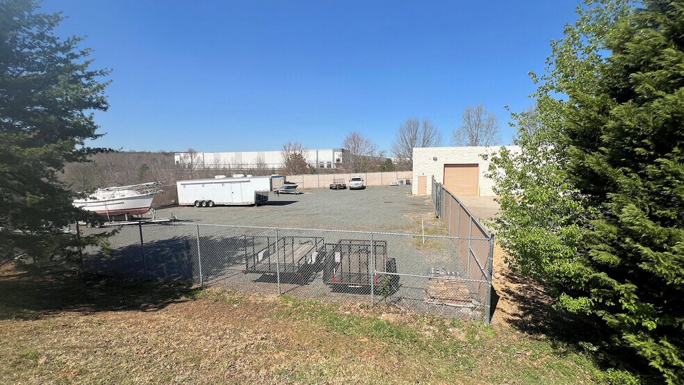 More Photos Of 165 Cedar Pointe Dr, Mooresville Light Manufacturing For Sale