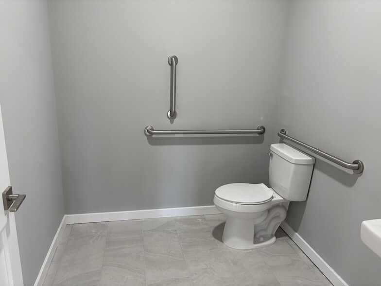 More Photos Of 408 Bethel Rd, Somers Point Office For Sale