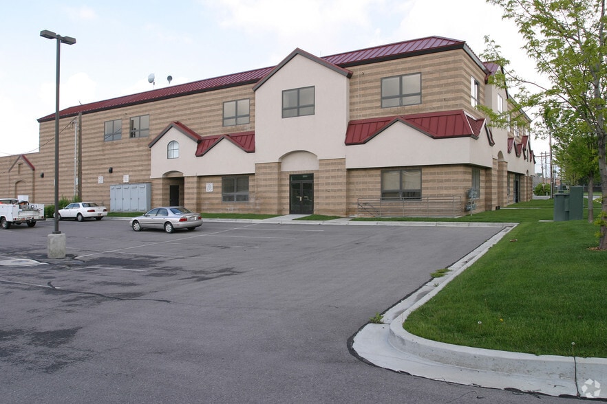 More Photos Of 1405-1431 S State St, Orem Unknown For Lease
