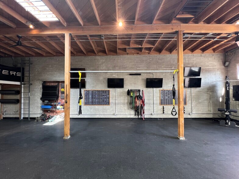 More Photos Of 3818 Willat Ave, Culver City Warehouse For Lease