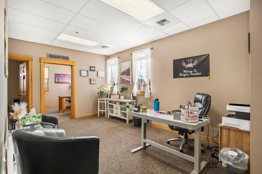 More Photos Of 267 NE 2nd St, Prineville Office For Sale