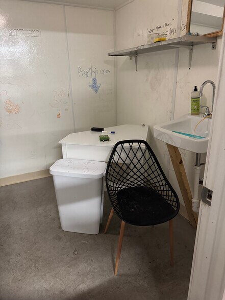 More Photos Of 1828-1832 E 35th St, Minneapolis Storefront For Lease