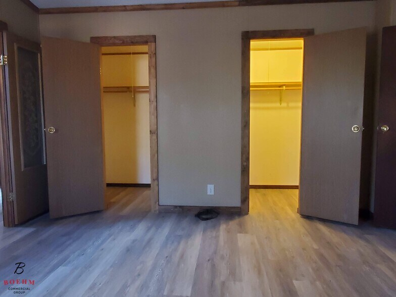 More Photos Of 138 Grey Moss Ct, Ingram Apartments For Sale