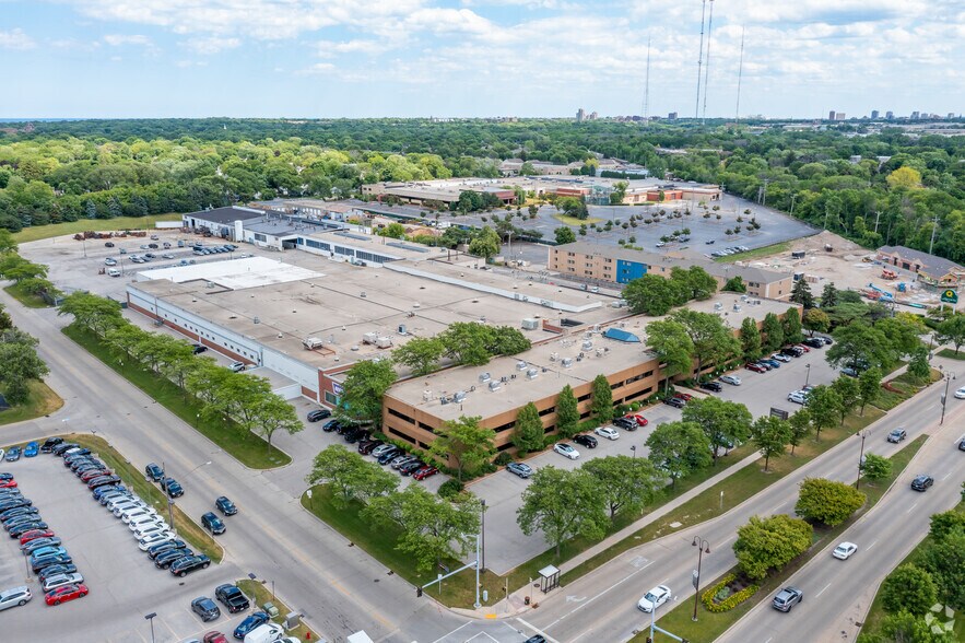 More Photos Of 5150 N Port Washington Rd, Glendale Office For Lease