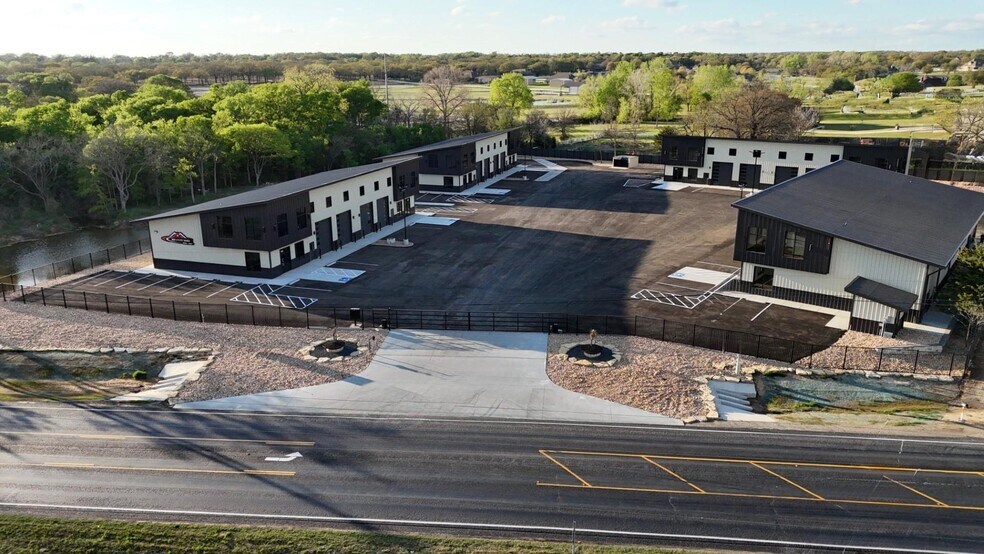 More Photos Of 2720 Ranger Hwy, Weatherford Light Distribution For Lease