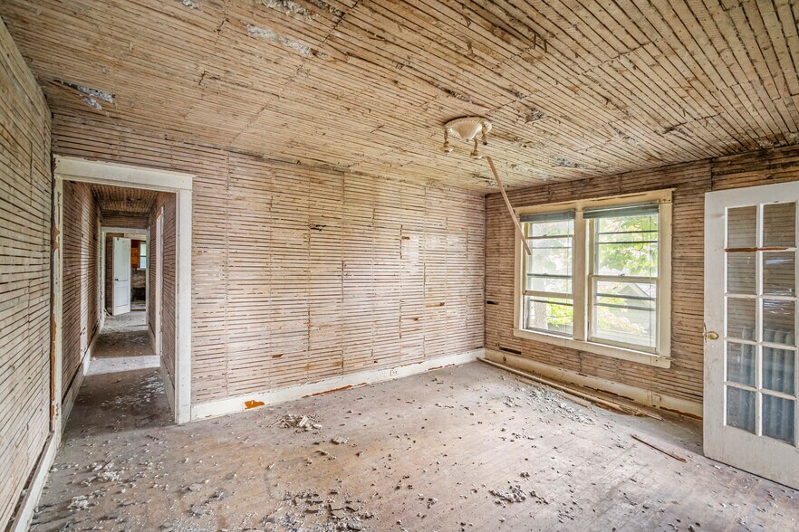 More Photos Of 93 Walnut St, Binghamton Apartments For Sale