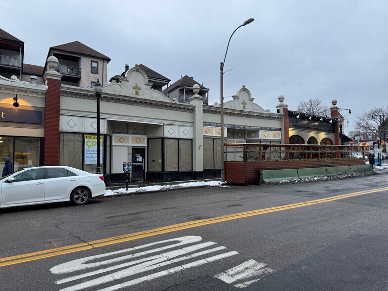 Primary Photo Of 706 Washington St, Brookline Storefront For Lease