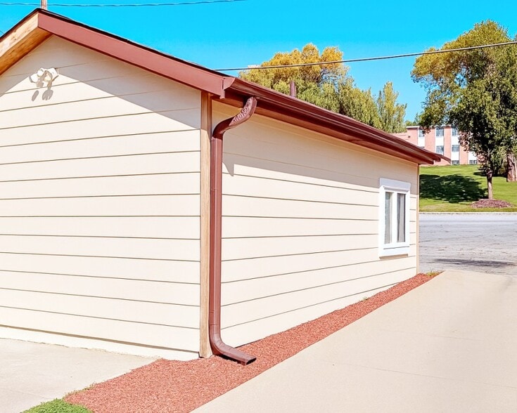 More Photos Of 8508-8510 N 30th St, Omaha Restaurant For Sale