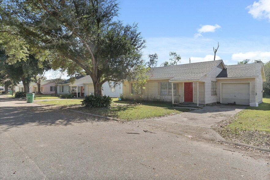 More Photos Of , Cut Off Multifamily For Sale