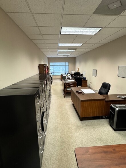 More Photos Of 1022 Hutton Ln, High Point Office For Sale