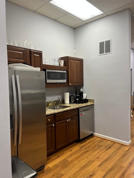 More Photos Of 3107-3109 M St NW, Washington Storefront Retail Office For Lease