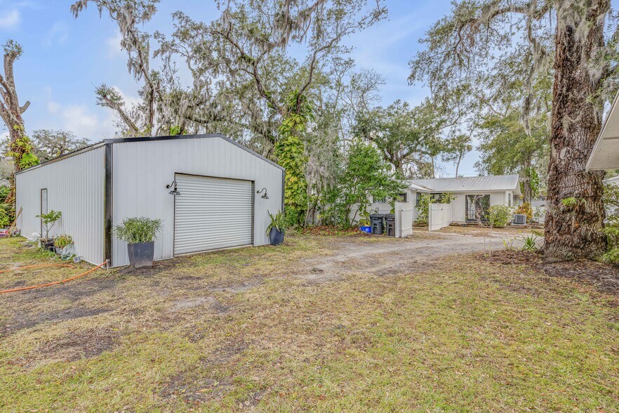 More Photos Of 801 Canal St, New Smyrna Beach Office For Sale