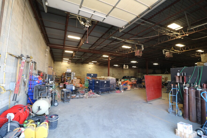 More Photos Of 1633 Republic Rd, Huntingdon Valley Warehouse For Sale