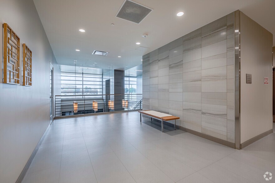 More Photos Of 1120 Raintree Cir, Allen Medical For Lease
