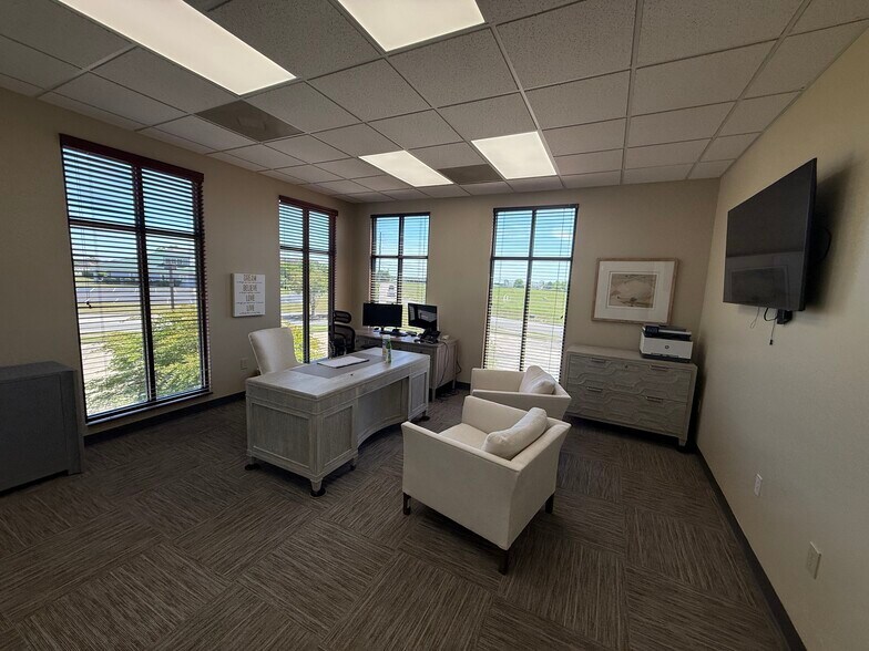 More Photos Of 6983-6989 Halcyon Park Dr, Montgomery Loft Creative Space For Lease