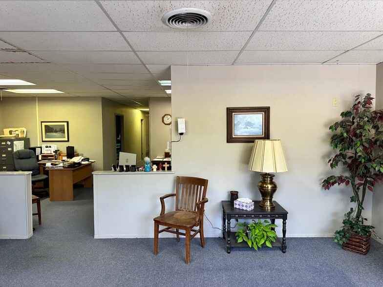 More Photos Of 410 N 1st St, Haskell Office For Sale
