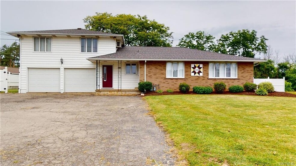 Primary Photo Of 2305 Lockport Rd, Sanborn Multifamily For Sale