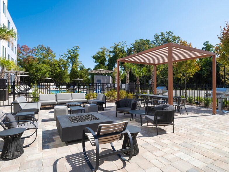 More Photos Of 50 Ponce de Leon St, Miramar Beach Hotel For Sale