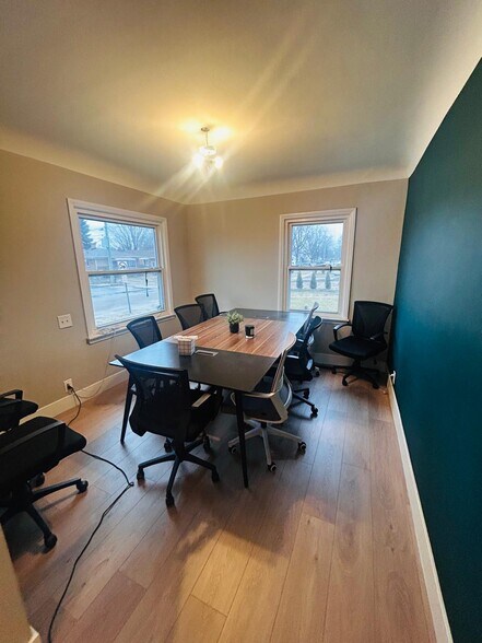 More Photos Of 26101 W Warren St, Dearborn Heights Flex For Lease