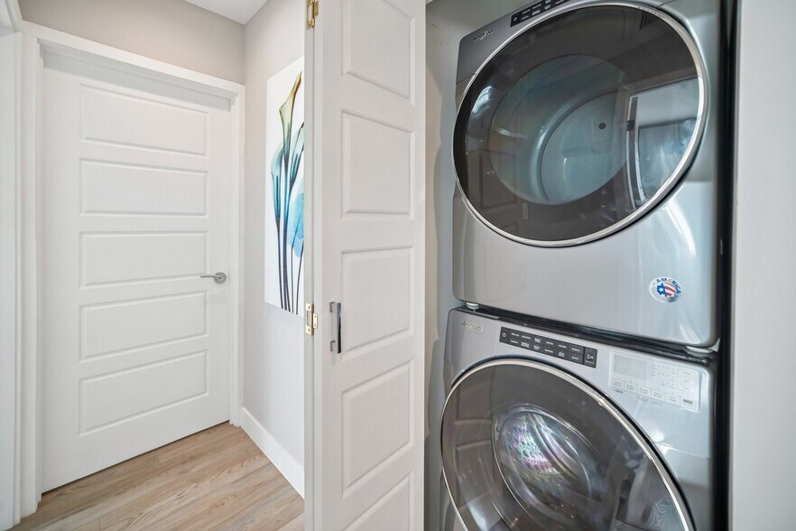 More Photos Of 8434 Oakdale Ave, Winnetka Multifamily For Sale