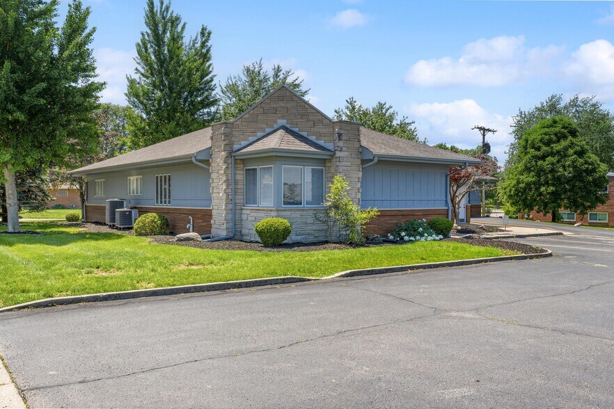 More Photos Of 244 Wilson Dr, Xenia Medical For Sale