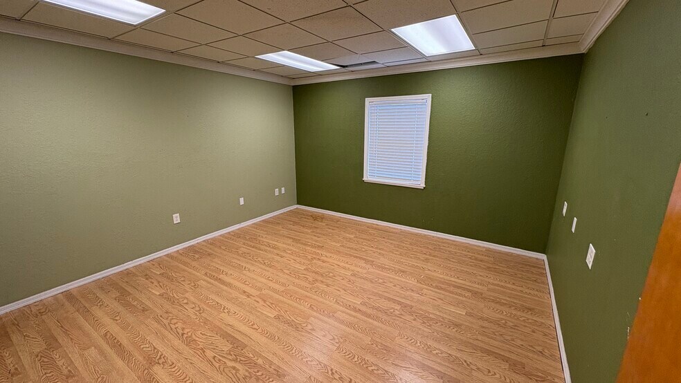 More Photos Of 7906 Leo Kidd Ave, Port Richey Warehouse For Sale