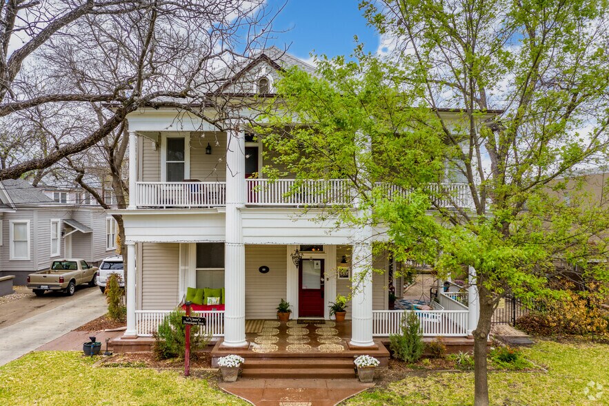 More Photos Of 225 W Craig Pl, San Antonio Hotel For Sale