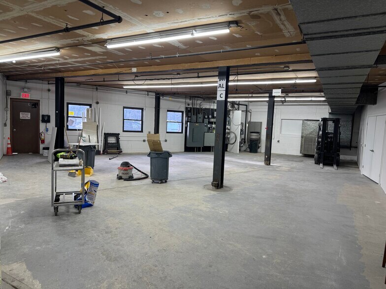 More Photos Of 349 Railroad Ave, East Rutherford Light Distribution For Lease