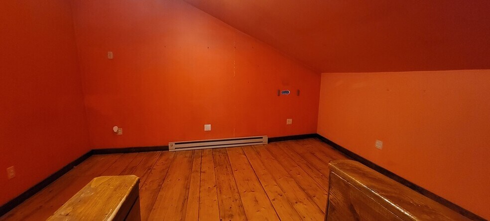 More Photos Of 325 N Main St, Liberty Flex For Lease